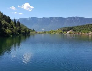 Plus beaux lacs d'Italie : le Lac de Montiggler